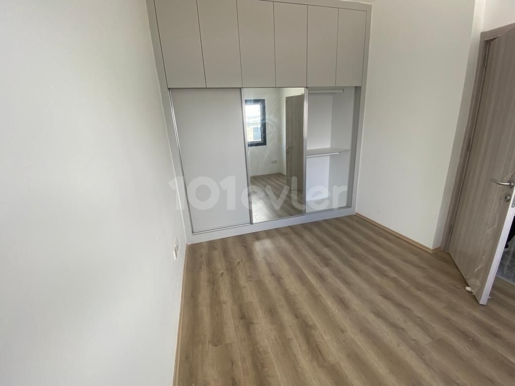 Gönyeli’de 2+1 85 m2 ara kat KDV, trafo ödenmiş Türk malı satılık sıfır daire 59.900 stg