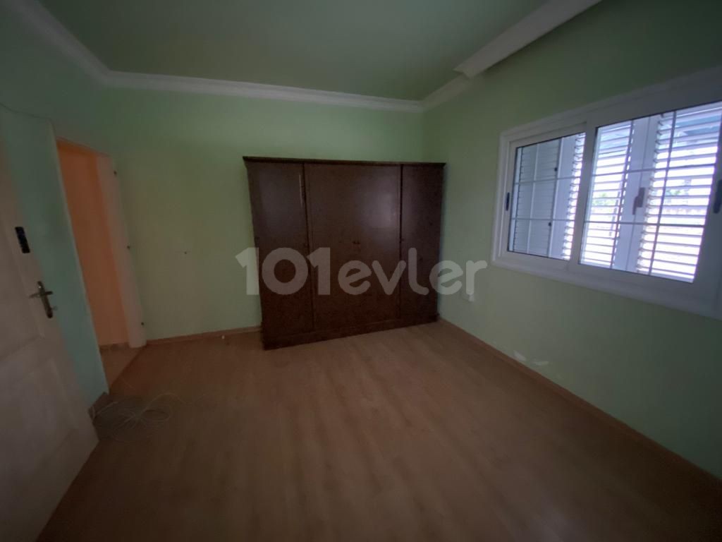 Detached House To Rent in Metehan, Nicosia