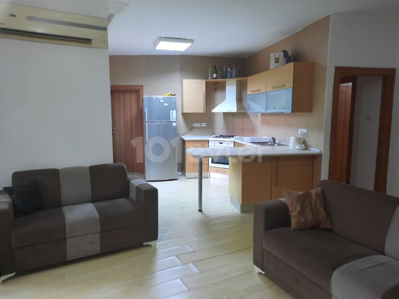 Girne Merkez'de Zemin Kat Eşyalı 2+1 85m2 Satılık Daire 65,000stg 