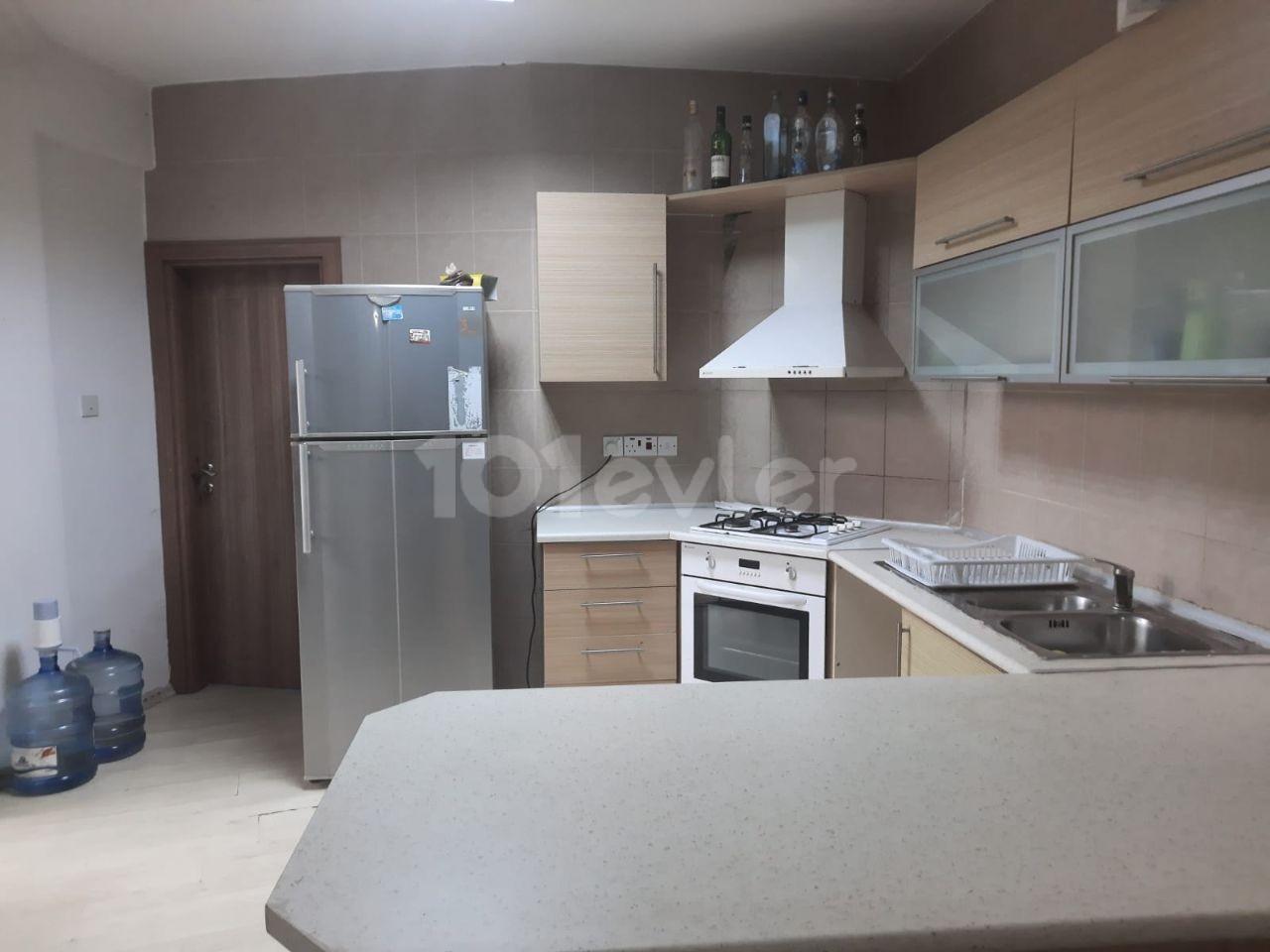 Girne Merkez'de Zemin Kat Eşyalı 2+1 85m2 Satılık Daire 65,000stg 