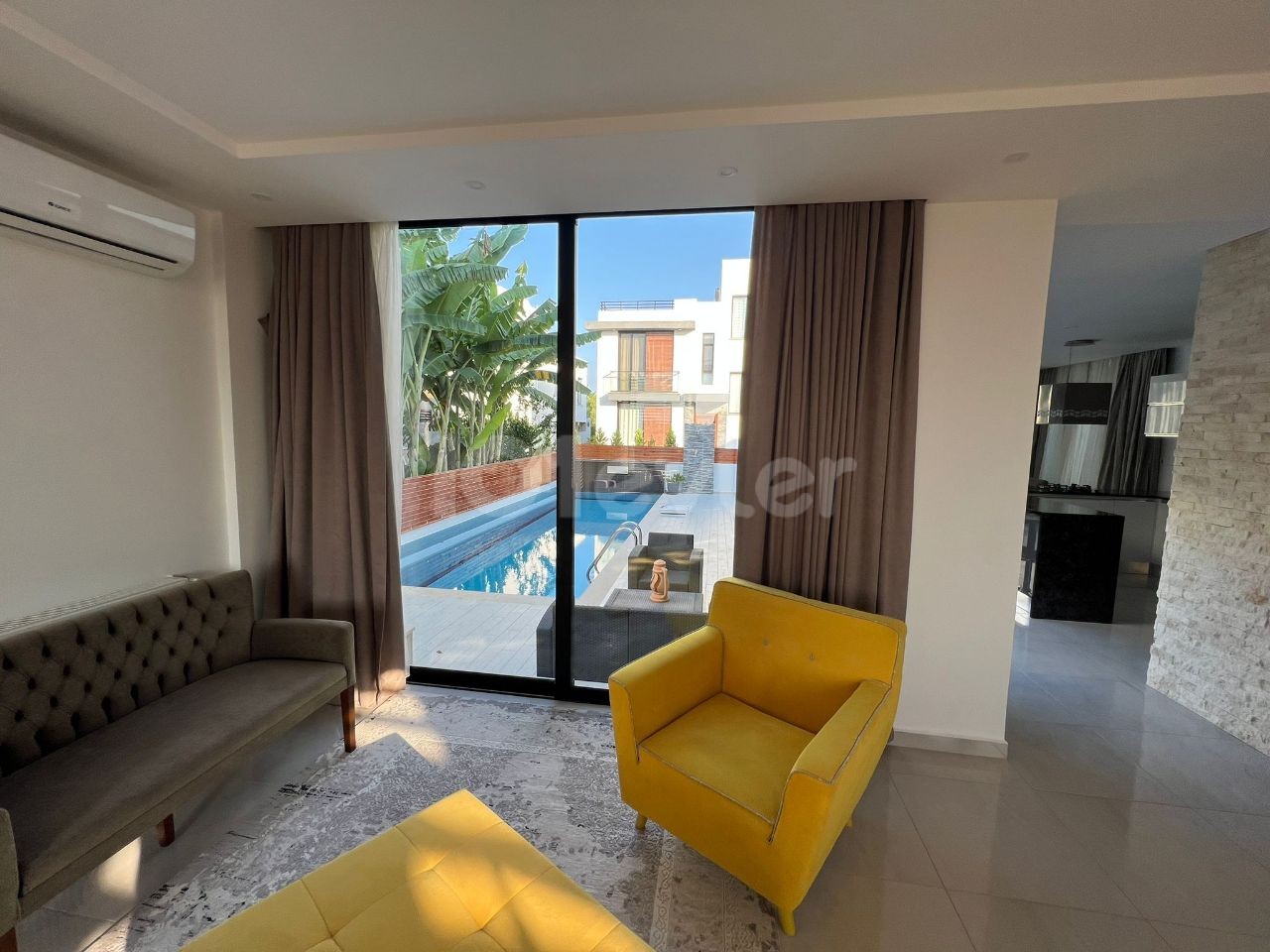 Flat For Sale in Alsancak, Kyrenia