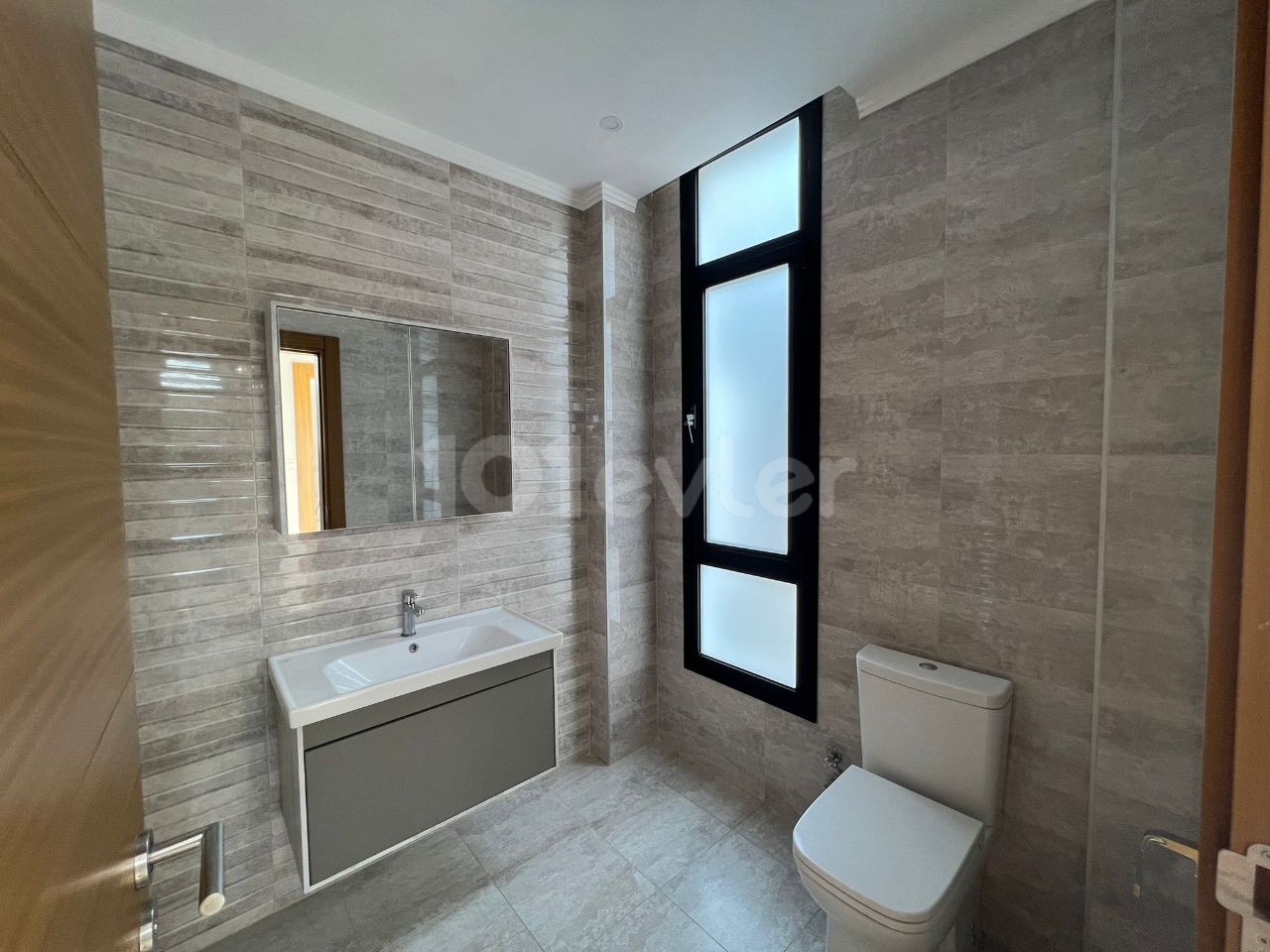 Flat For Sale in Alsancak, Kyrenia