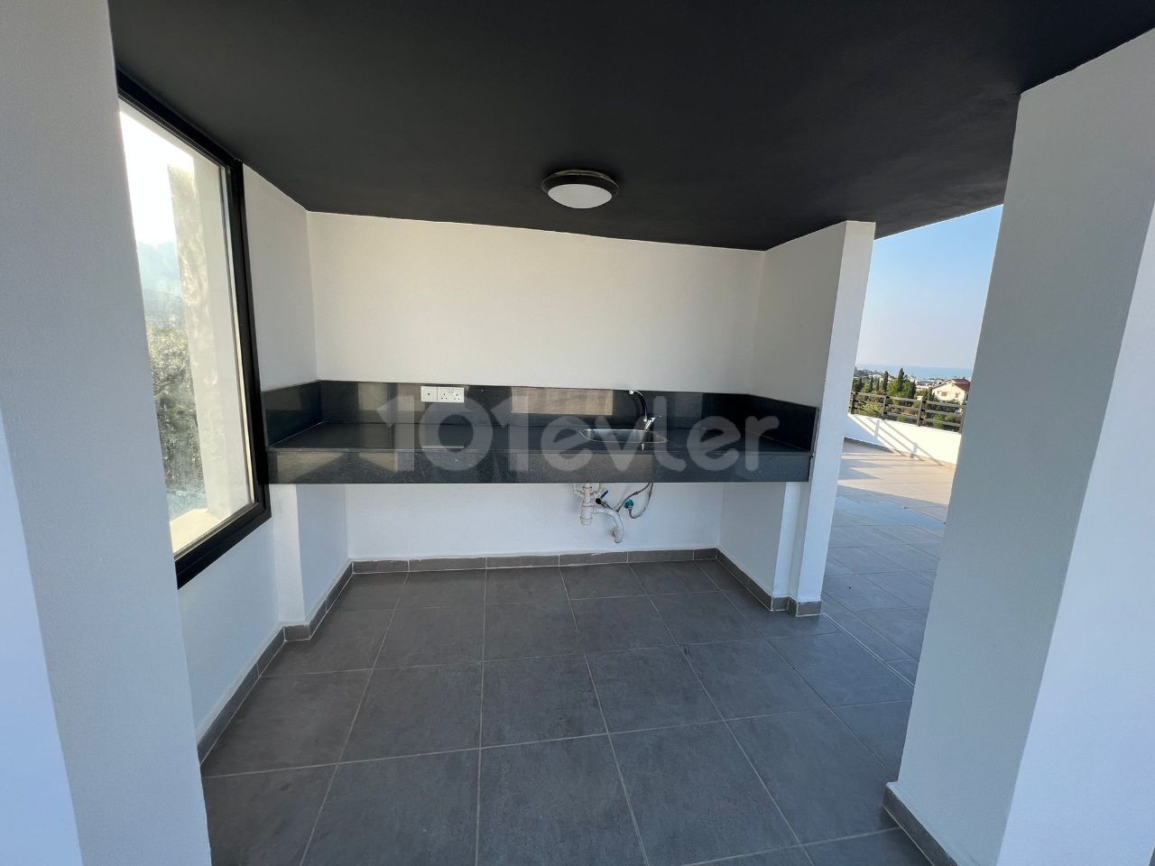 Flat For Sale in Alsancak, Kyrenia