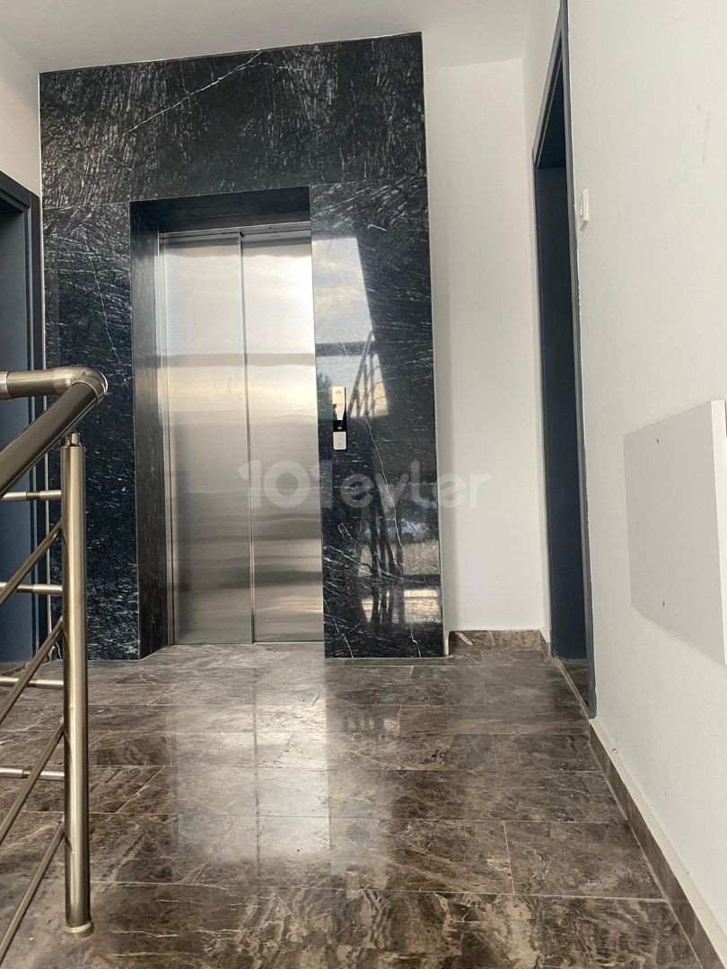 Gönyeli’de 3+1 ,135 m² Son 1 Lüks Apartman Dairesi 80.000Stg