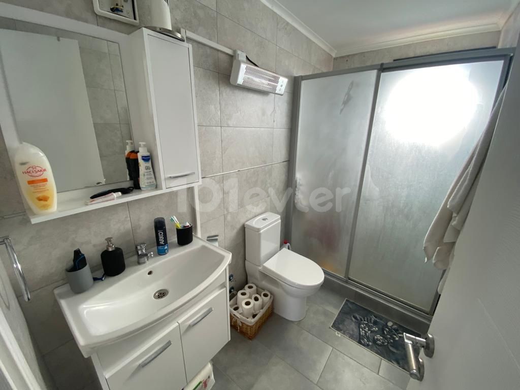 Gönyeli'de 2+1 ,90m2 + 40m2 Teras , Satılık Penthouse 69,900stg