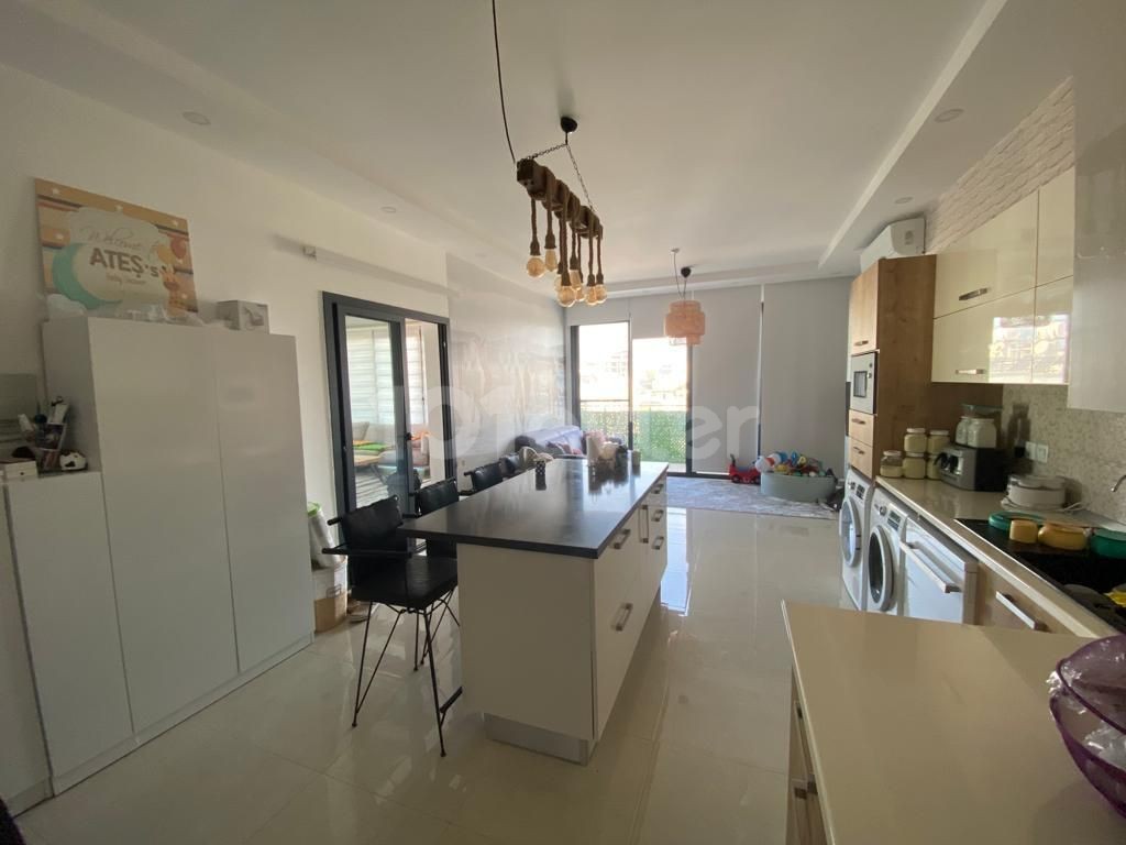 Penthouse Kaufen in Gönyeli, Nikosia