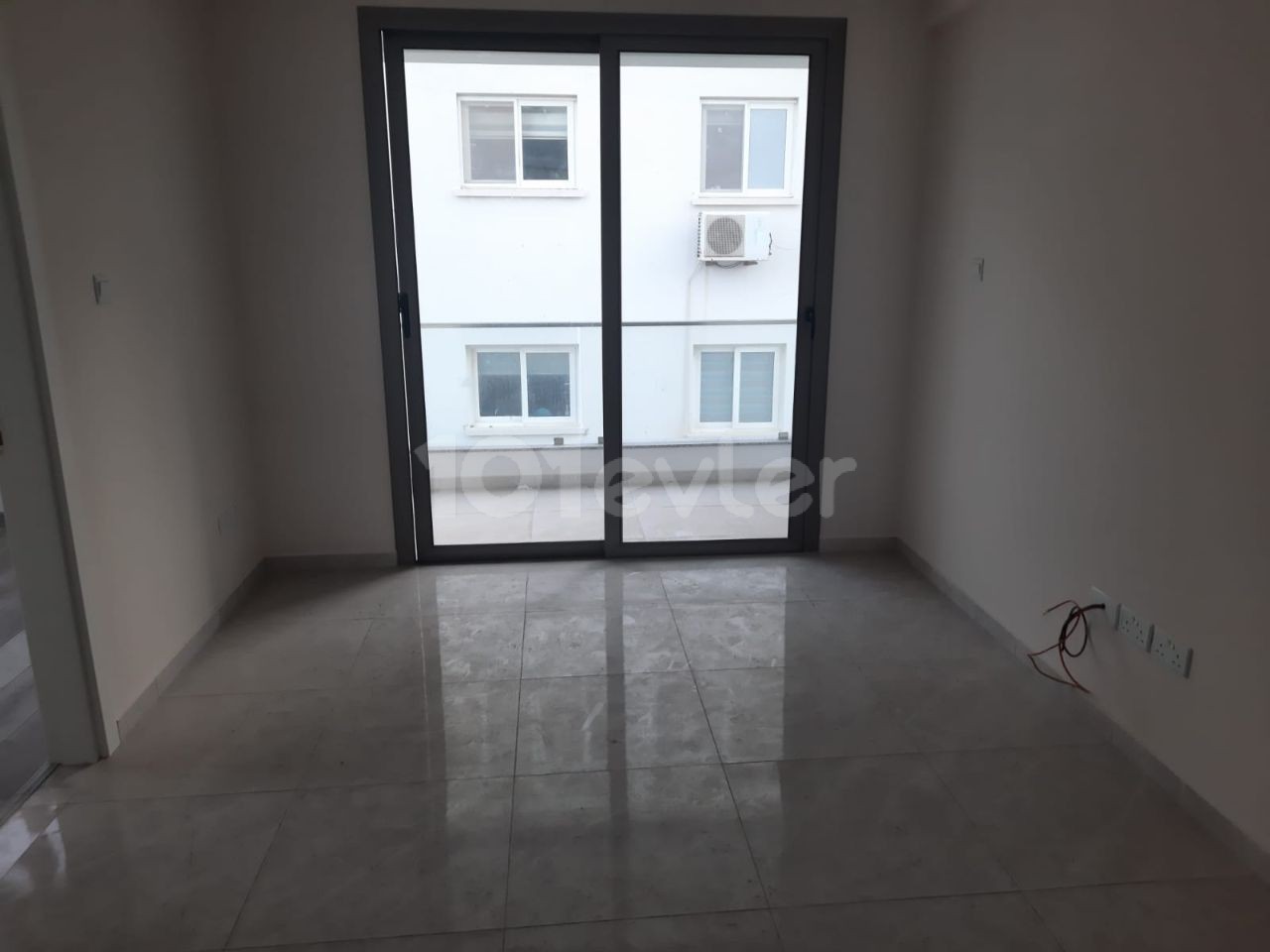 Girne Merkezde 1+1 Satılık  Apartman Dairesi 69,000stg