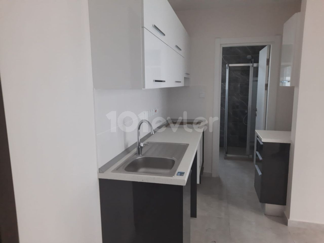 Girne Merkezde 1+1 Satılık  Apartman Dairesi 69,000stg