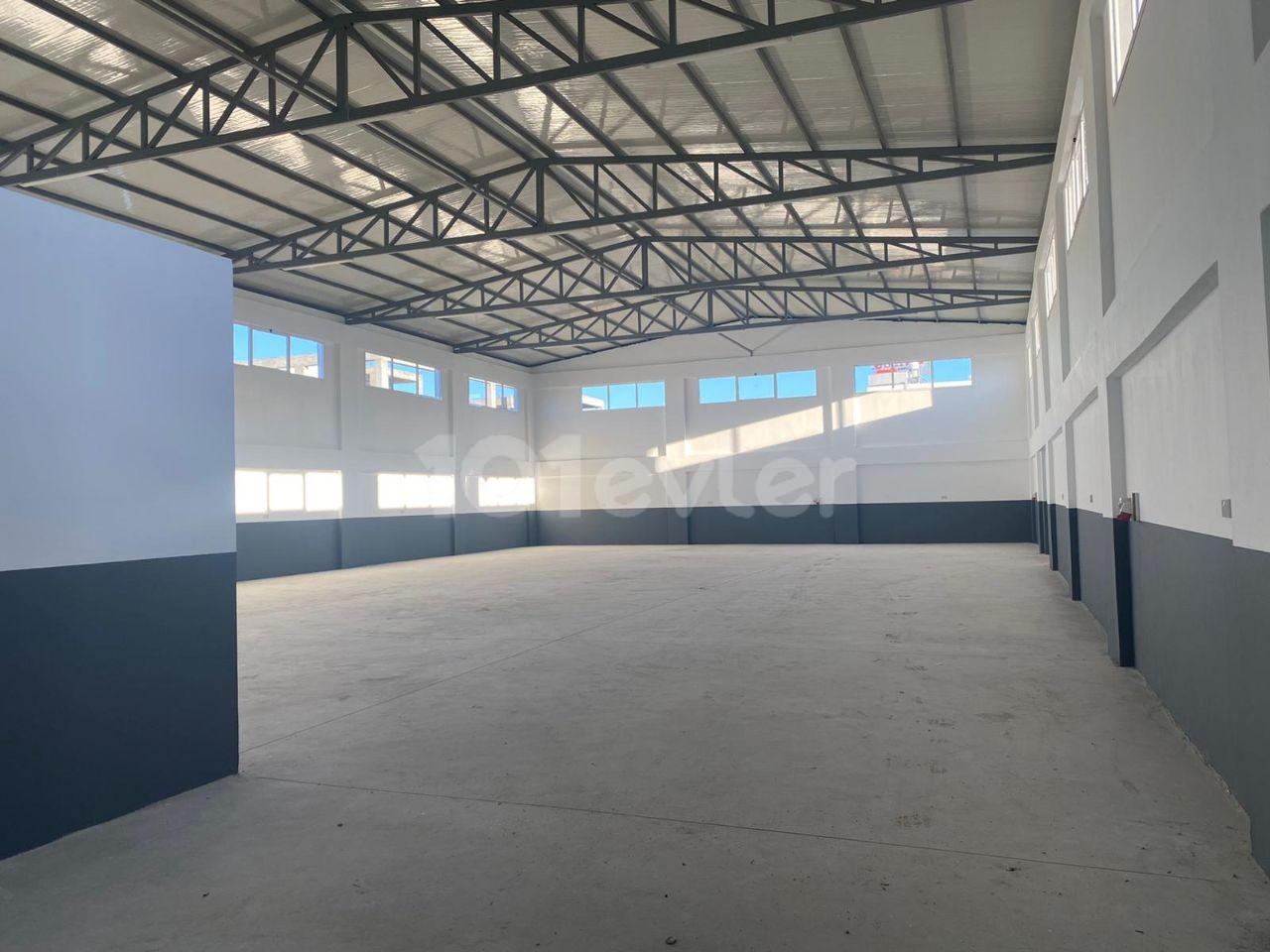 Warehouse To Rent in Alayköy, Nicosia