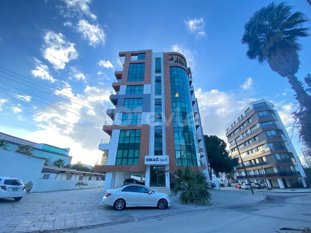 3+1 135 m2 Wohnung im 1. Stock zum Verkauf in Nikosia Yenişehir 75.000 stg
