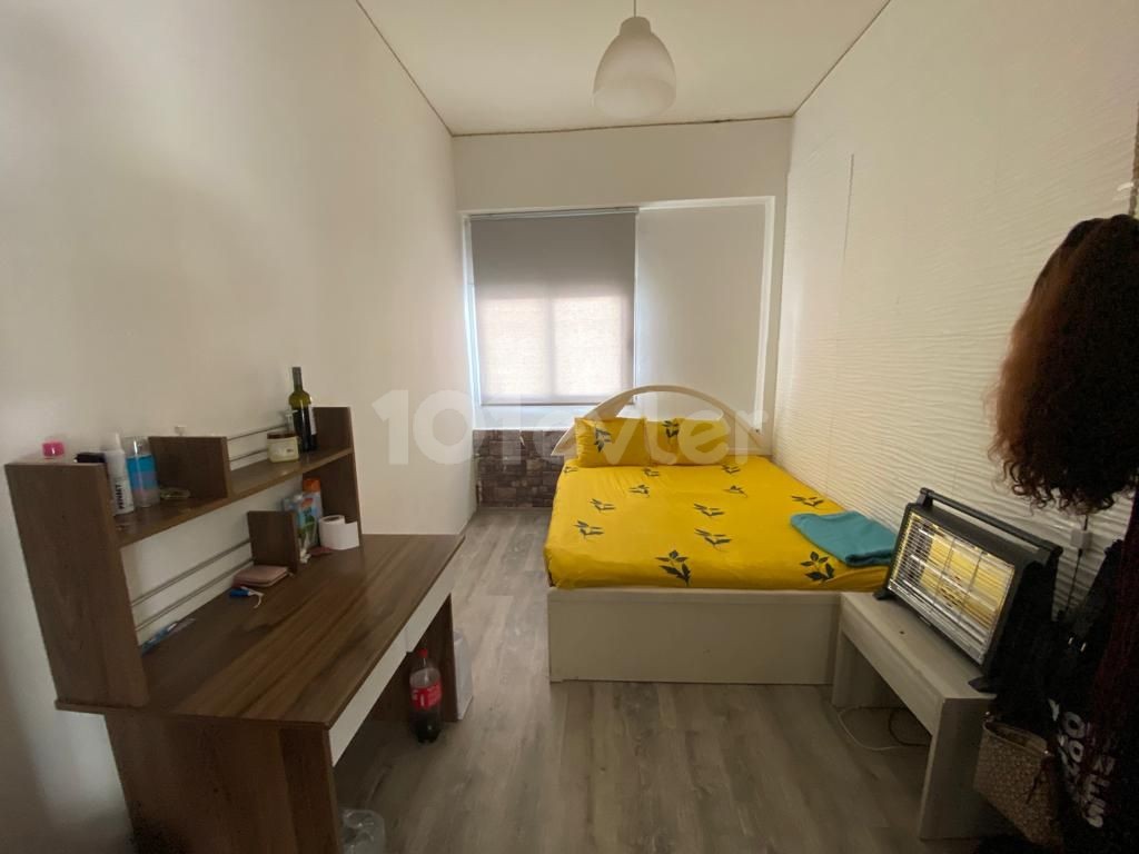 Ortaköy'de Ticari İzinli 3+1, 120 m² Satılık Zemin Kat Daire £65.000