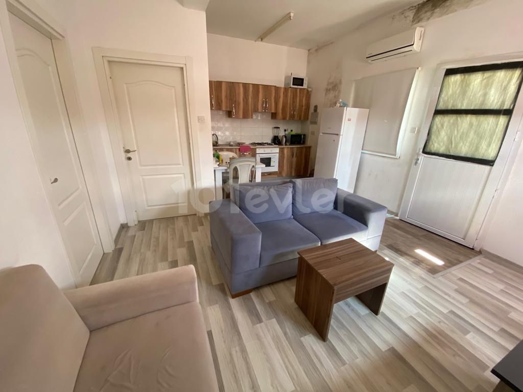 Ortaköy'de Ticari İzinli 3+1, 120 m² Satılık Zemin Kat Daire £65.000