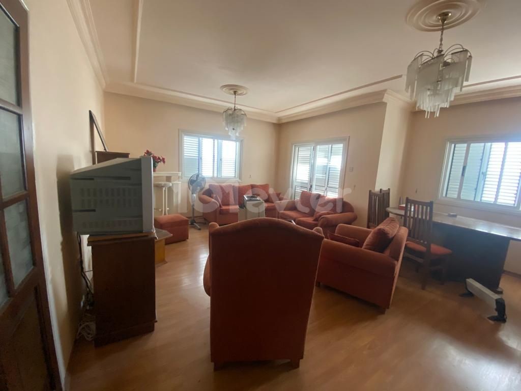 3+1 Large Spacious Centrally Located Apartment for Sale in Kermiya 53,500stg