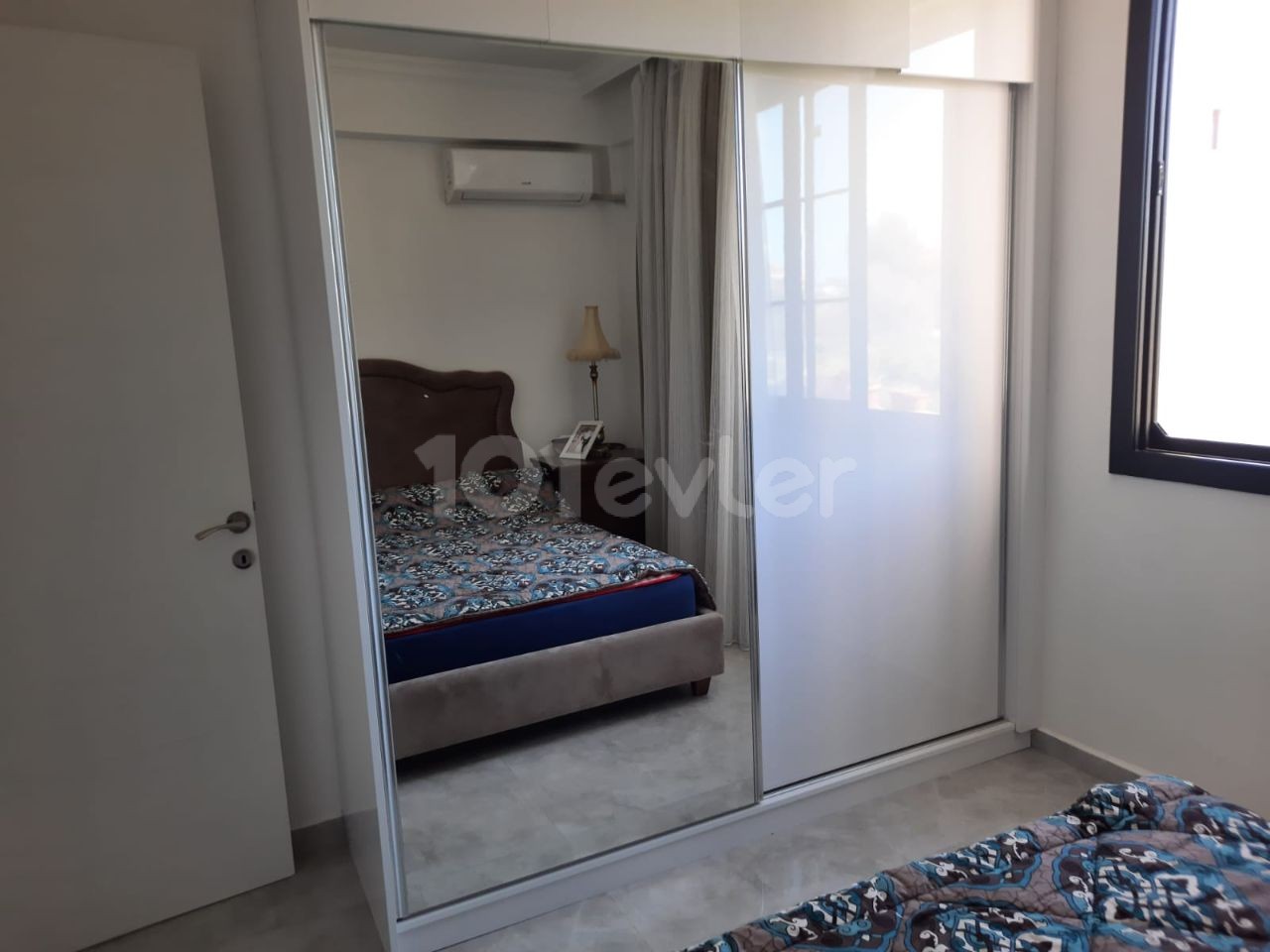 Zeytinlikte 3+1 135m2  Ful Eşyalı Zeminkat Bahçeli Satılık Daire 159.900stg