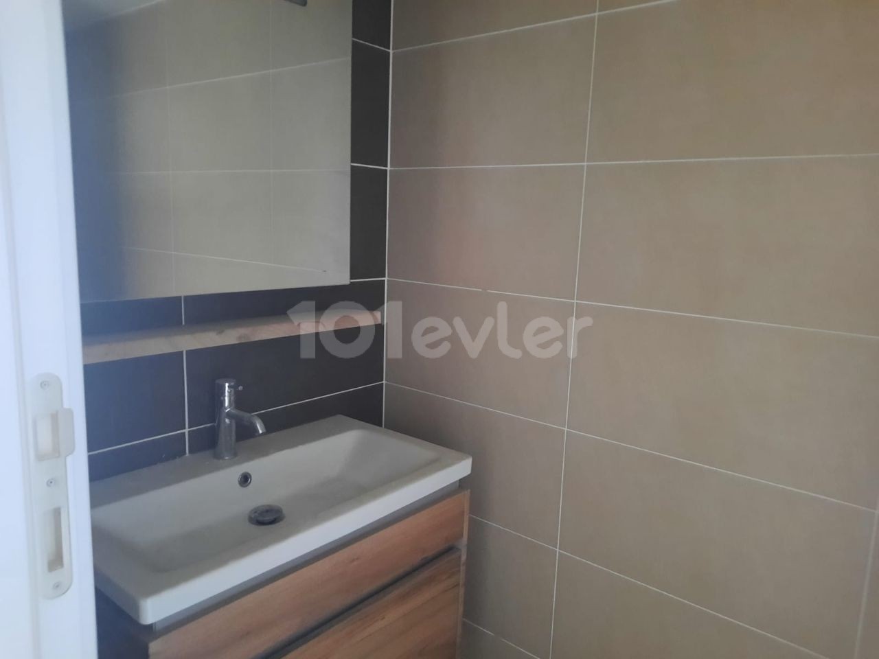 3+1 Apartment for Sale in Kyrenia Center with Mountain and Sea Views 180,000stg