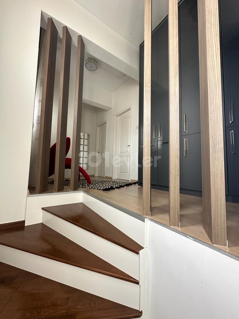 3+1 190m2 völlig freistehende Villa zum Verkauf am Bosporus 159.000 stg