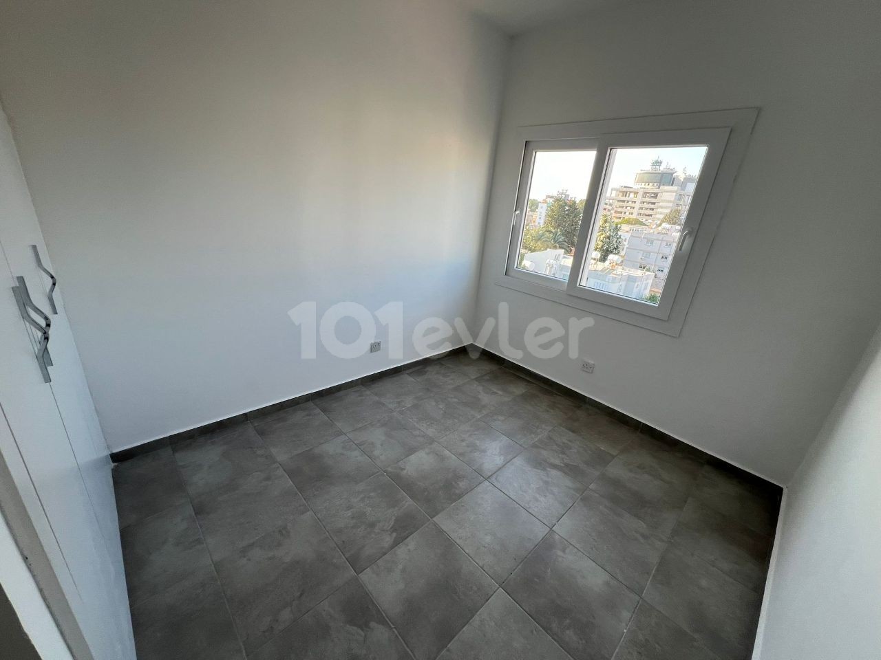 2+1 90m2 Apartment for Rent with Commercial Permit on the Main Road in Nicosia Dereboyu Region