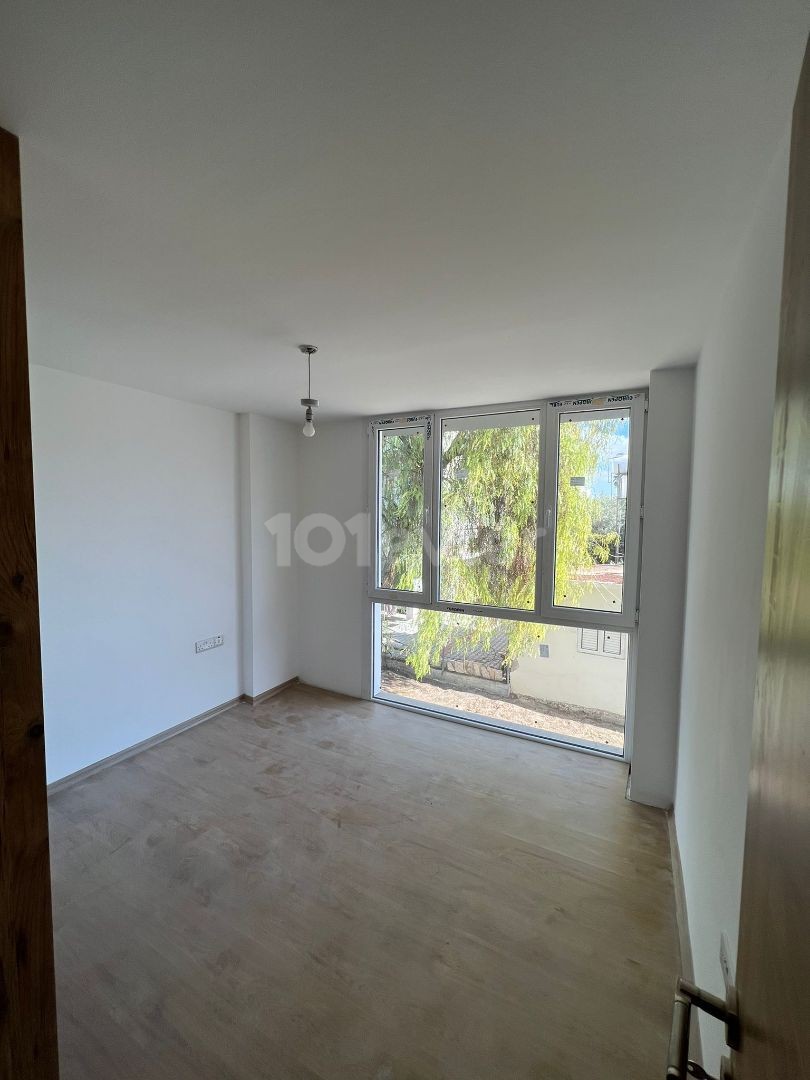 Duplex Apartment for Sale in Dumlupınar, Nicosia, on the Main Street, Turkish Made, Zenin Floor with Garden, 3+1, 105 m2.