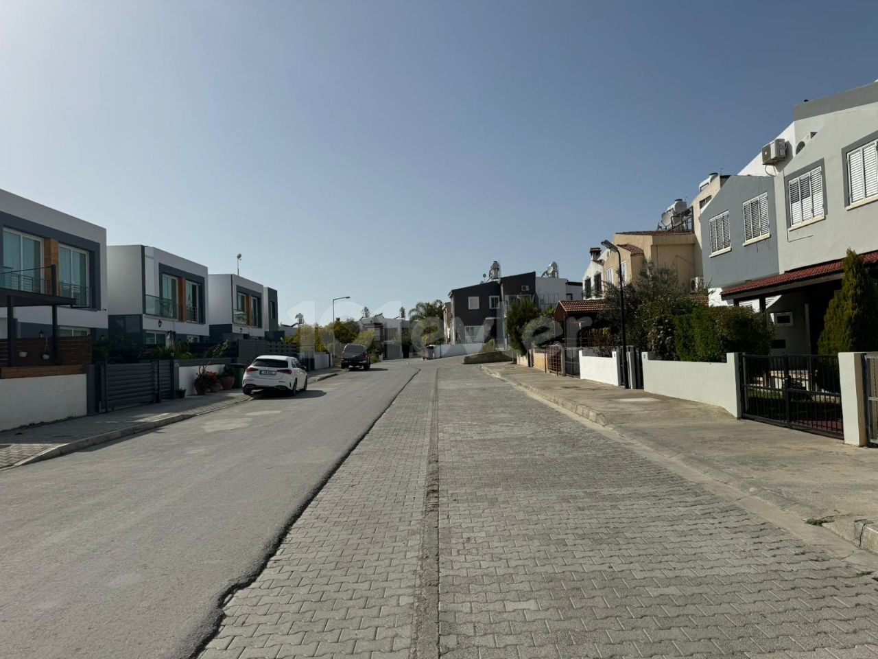 3+1, 160 m2 Terrasse, voll möbliert, Steuern bezahlt, Doppelhaushälfte zum Verkauf in Gönyeli, Nikosia