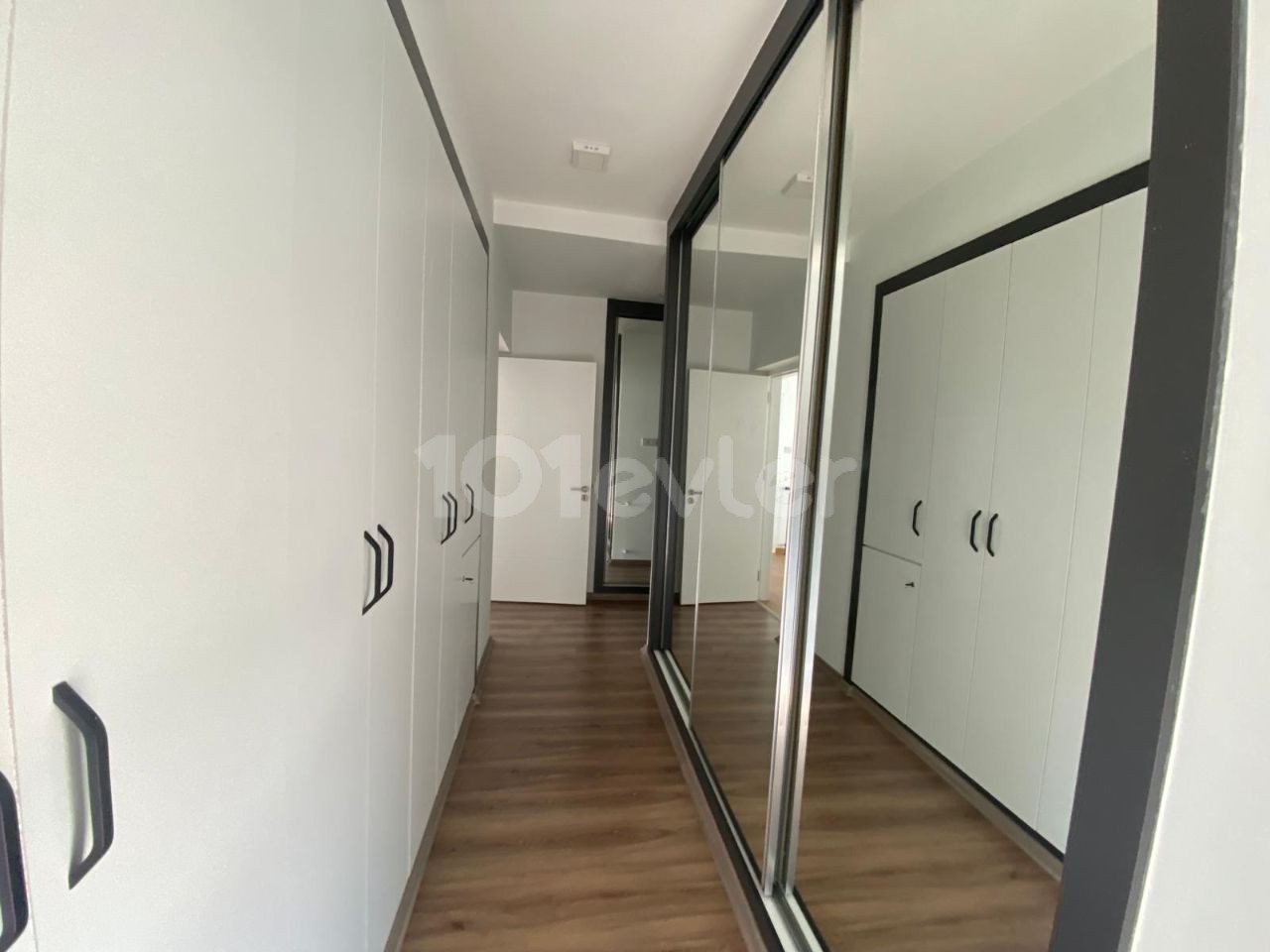 Hamitköy Anıttepe’de Şık, Modern ve Elit Bir Yaşam sunan Kiralık 3+1 Bahçeli Ultra Lüks Villa