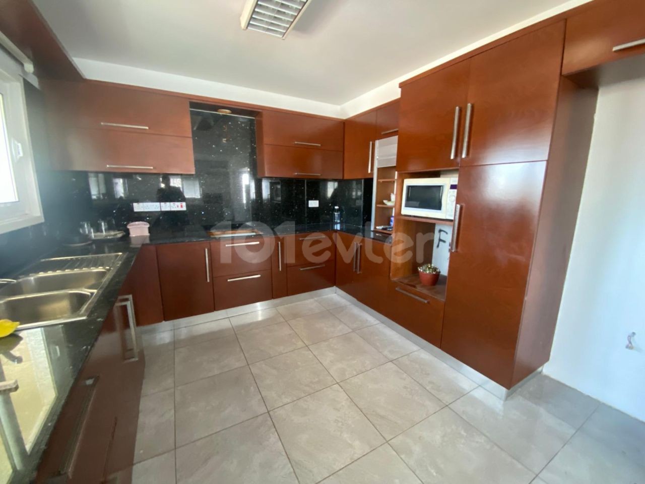 Magnificent 1st Floor, Tastefully Furnished 3+1 Furnished Flat for Rent in Nicosia Dereboyu