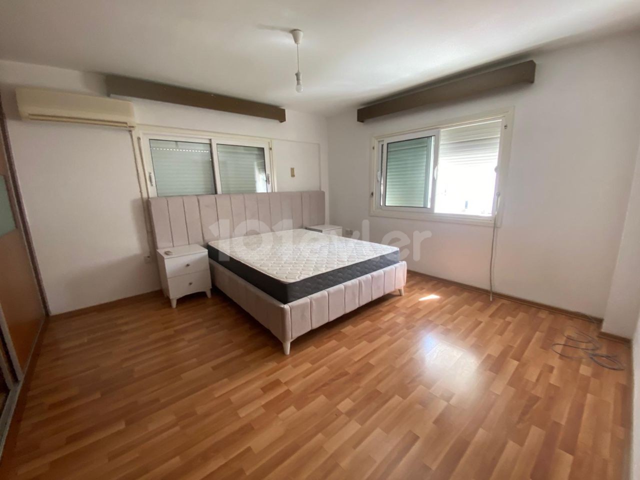 Lefkoşa Dereboyu’nda Muhteşem 1. Kat Zevkle Döşenmiş 3+1 Eşyalı Kiralık Daire