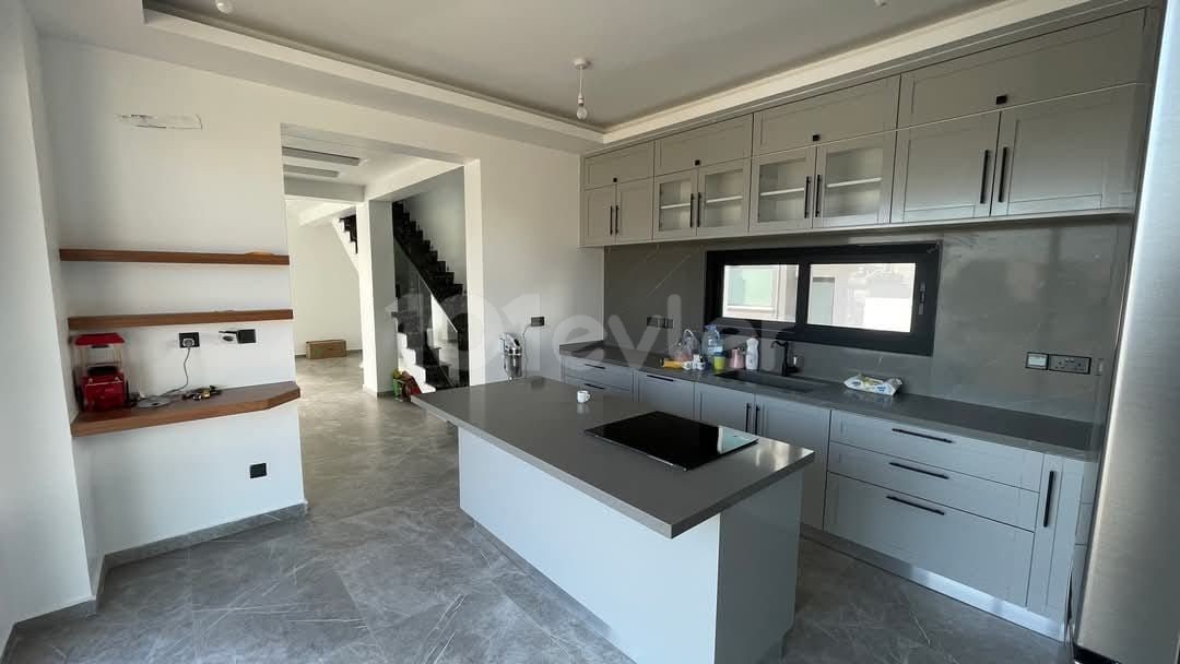 Luxury 3+1 Villa for Sale with Private Pool in Girne Gikmen Region, 220m2