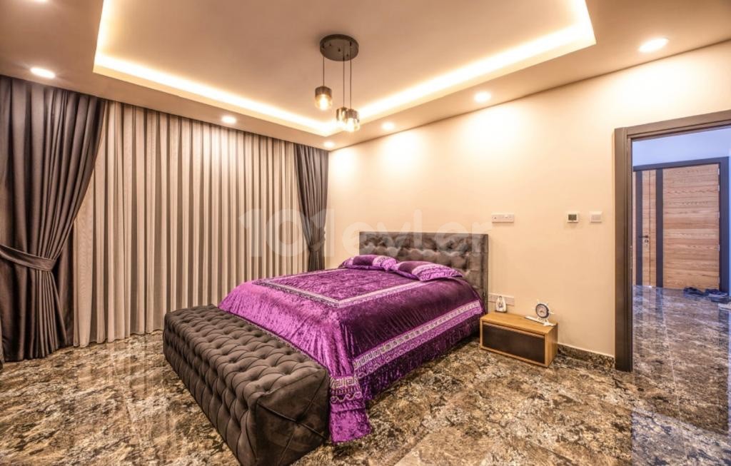 Luxury 4+1 Villa in Edremit