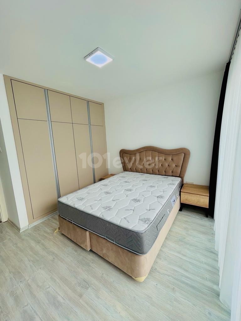 Girne Merkezde 3+1  Lüx 3 Adet Banyo Tuvalet kiralık  daire