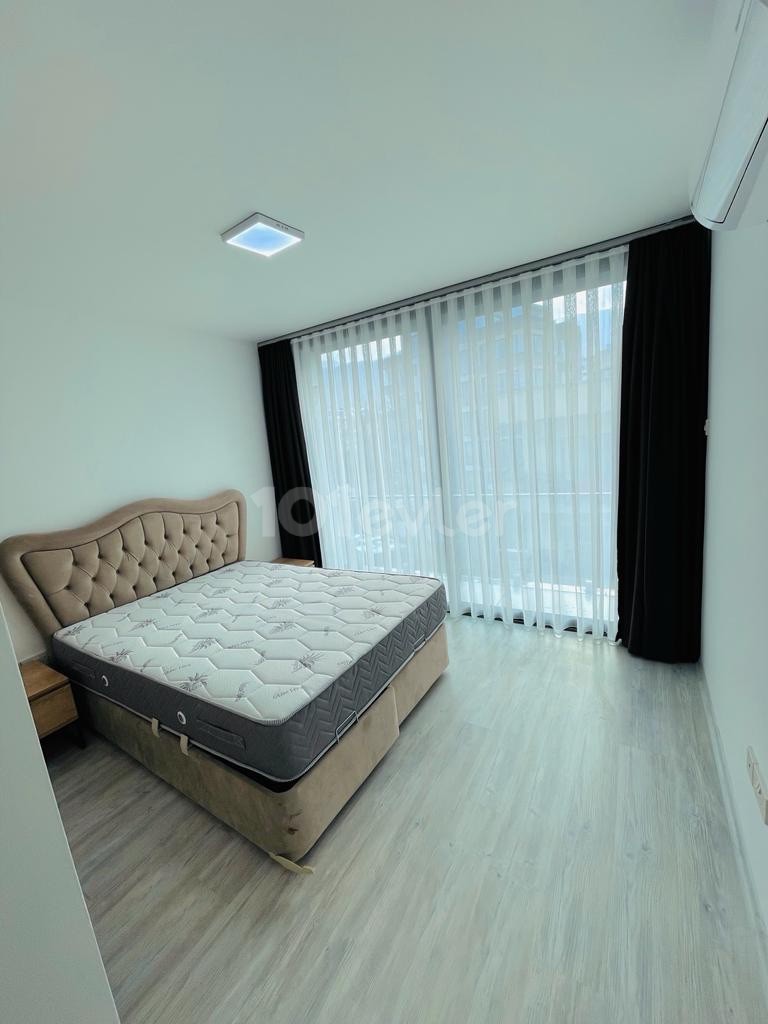 Girne Merkezde 3+1  Lüx 3 Adet Banyo Tuvalet kiralık  daire