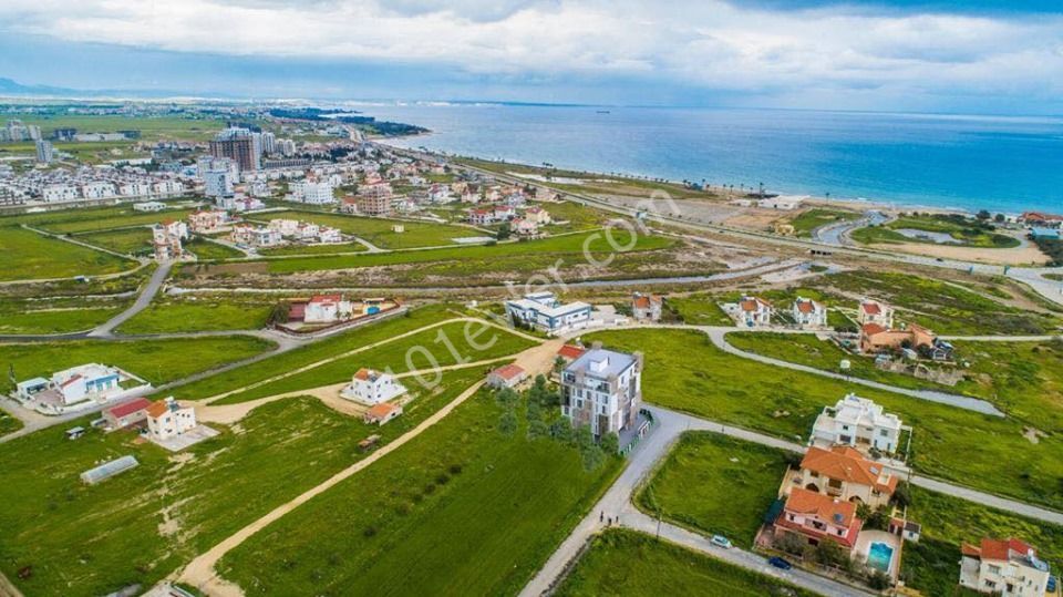 İSKELE LONGBEACH BÖLGESİNDE DENİZ MANZARALI PROJE