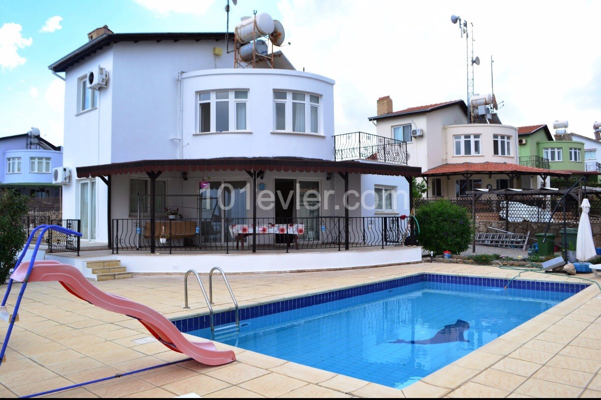 4+1 villa with pool in Esentepe ** 