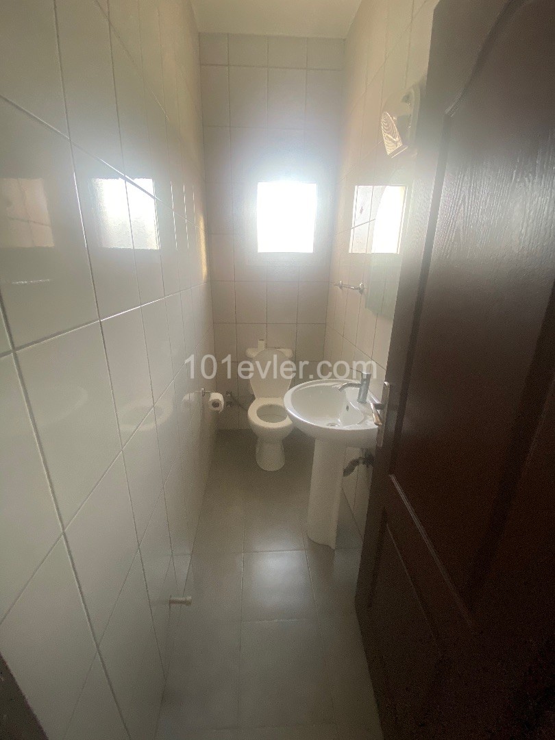 2+1 flat for rent in Sakarya, within walking distance to the station and school!! (Book your seats for the month of June!!) ** 