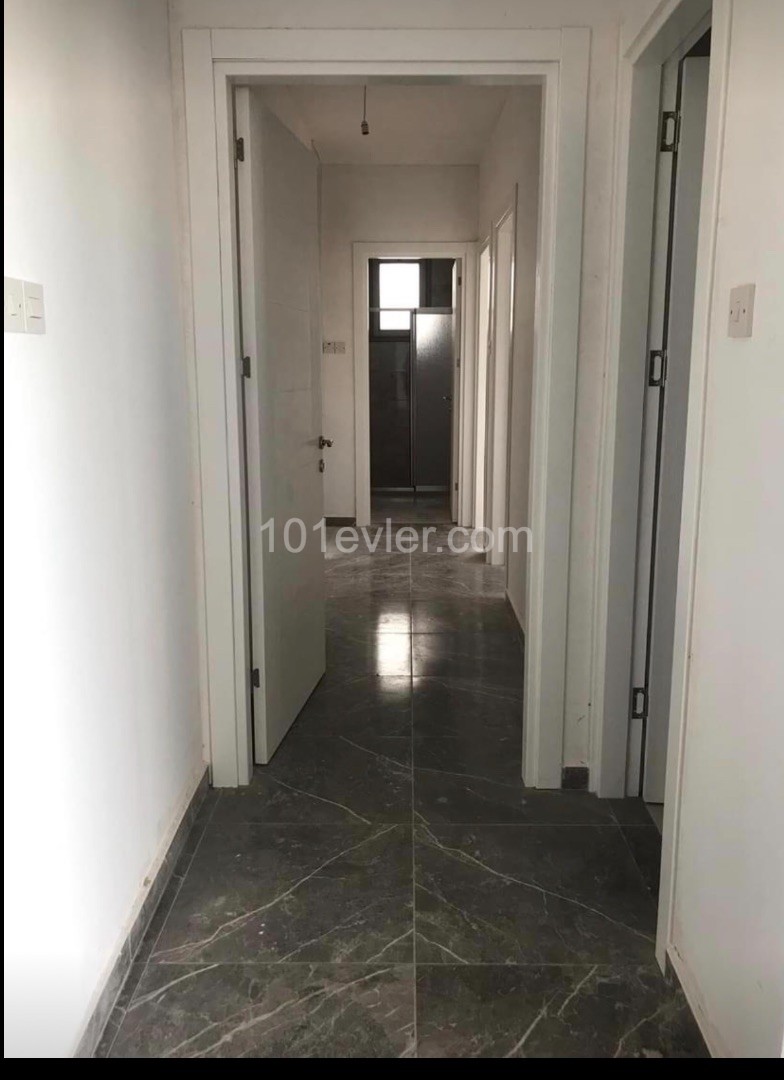 2+1 FLAT FOR SALE IN YENISEHIR ** 