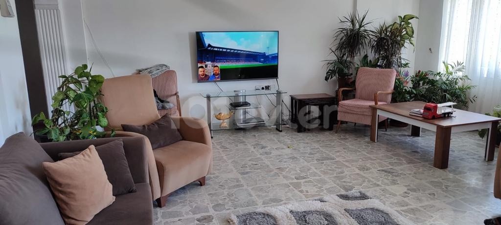 3+1 FLAT FOR SALE WITH SEA VIEW IN GULSEREN REGION IN MAGUSA!! ** 