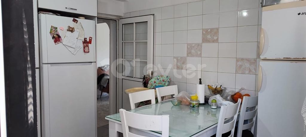 MAĞUSA GÜLSEREN BÖLGESİNDE DENİZ MANZARALI SATILIK 3+1 DAİRE !!