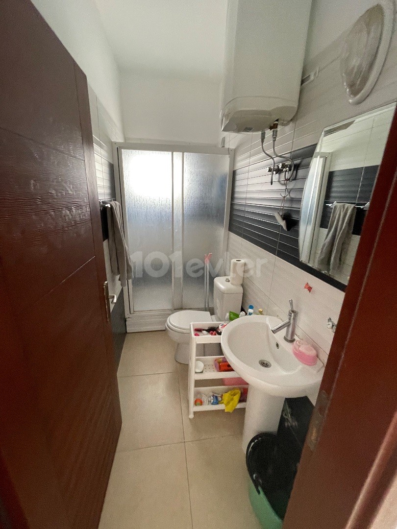 Affordable 1+1 flat for rent within 10 minutes walking distance to EMU ‼ ️ Water/internet/aidat/room cleaning included in the price ‼ ️Book now for June with campaign prices ‼ ️Extra discount on cash payment ‼ ️ Valid only until 1 May ‼ ️ ** 