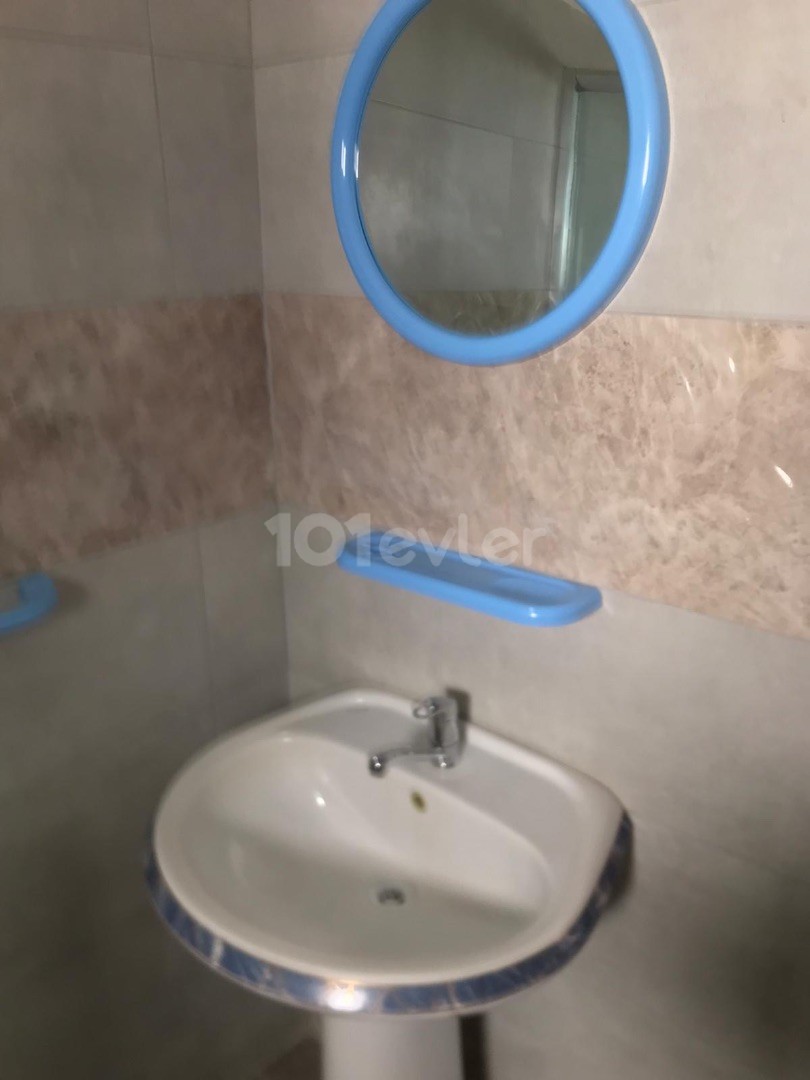 Clean luxury 1+1 flat in Famagusta Sakarya region, occupied for only 1 year ‼️Don&#39;t forget to make a reservation for the middle of July ‼️ Water is in dues ‼ ️ ** 