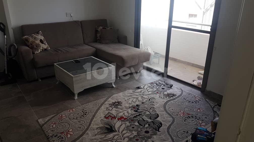 A spacious luxury 1+1 apartment in Famagusta tekant District, a 3-4-minute walk from the school ‼️ Water dues are included in the price ‼️ ** 