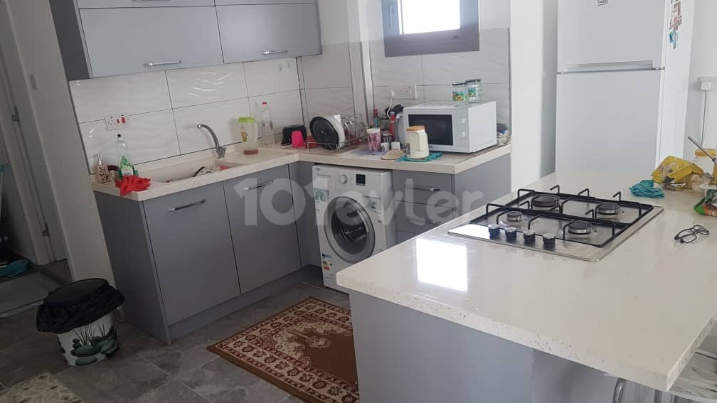 A spacious luxury 1+1 apartment in Famagusta tekant District, a 3-4-minute walk from the school ‼️ Water dues are included in the price ‼️ ** 