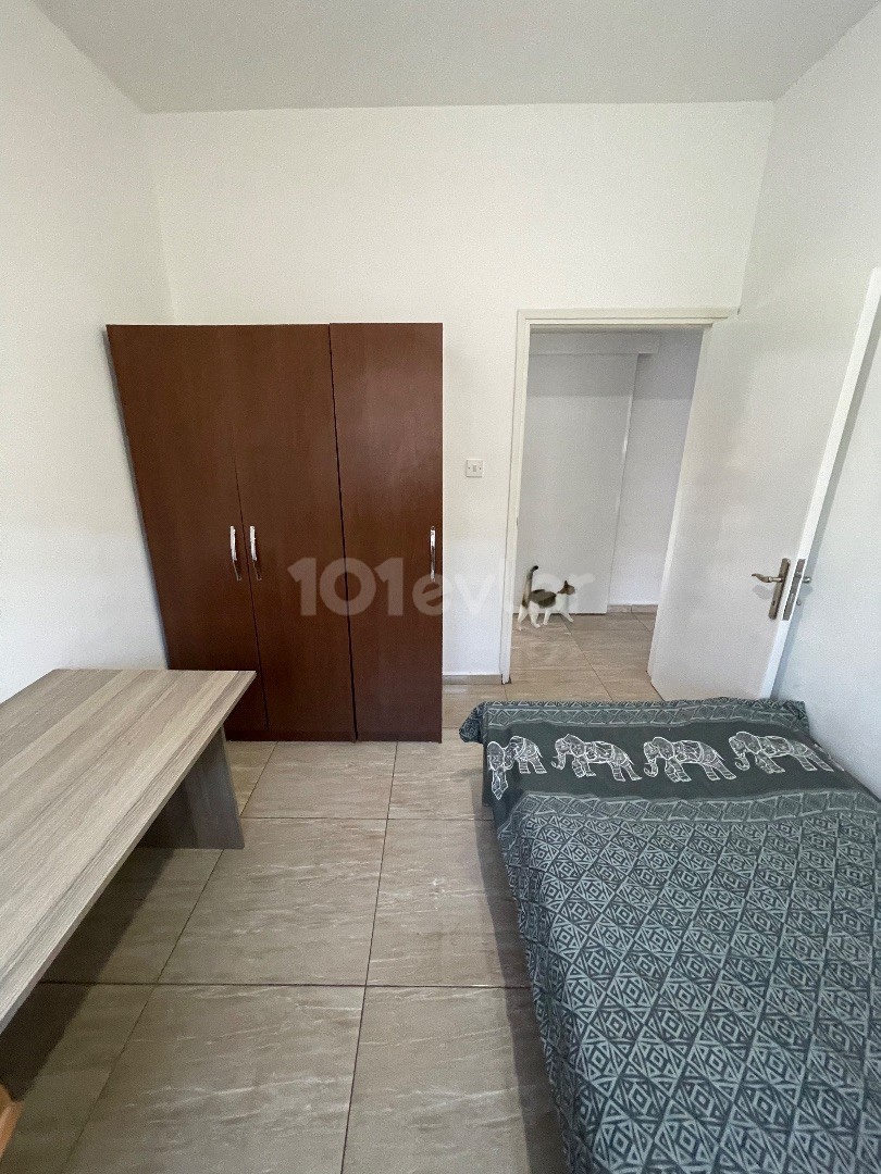 2+1 saubere Wohnung zur Miete in Famagusta tekant, ② Wassergebühr im Preis inbegriffen, ① 10 Monate ** 