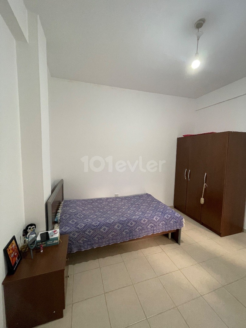 Mağusa tekant bölgesinde kiralık 2+1 temiz daire ❕❕su aidat fiyata dahil❕❕10 aylıktır(seramikler banyo yataklar değişecektir)