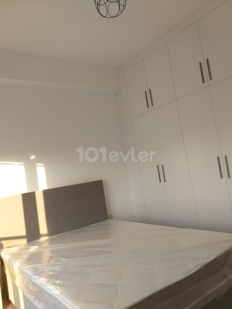 2+1 Wohnung zu günstigen Mieten in Famagusta Canakkale ** 