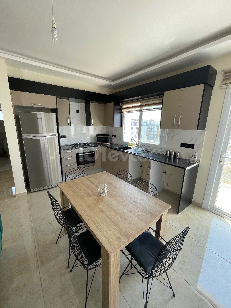 Luxus 2 + 1 Penthouse zu vermieten in Famagusta Canakkale ** 