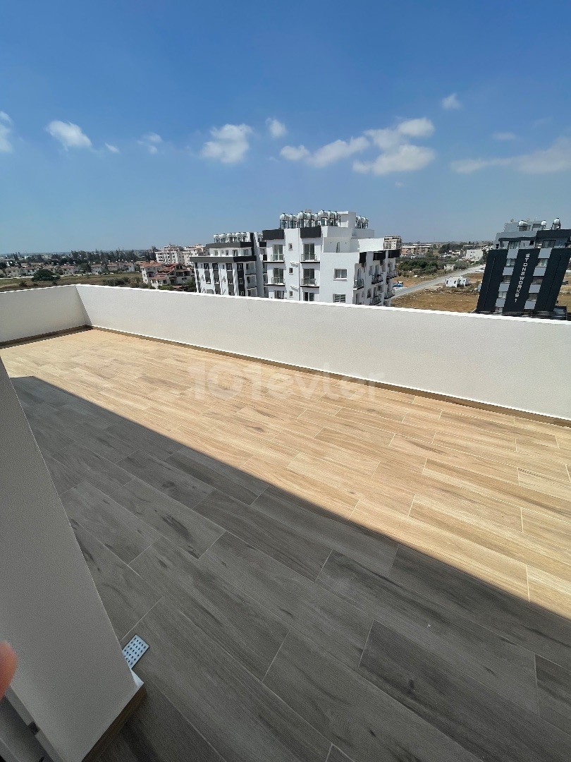 Luxus 2 + 1 Penthouse zu vermieten in Famagusta Canakkale ** 