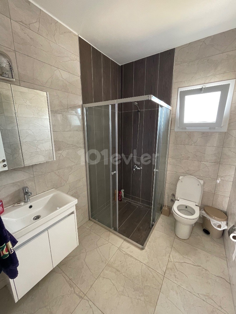 Luxus 2 + 1 Penthouse zu vermieten in Famagusta Canakkale ** 