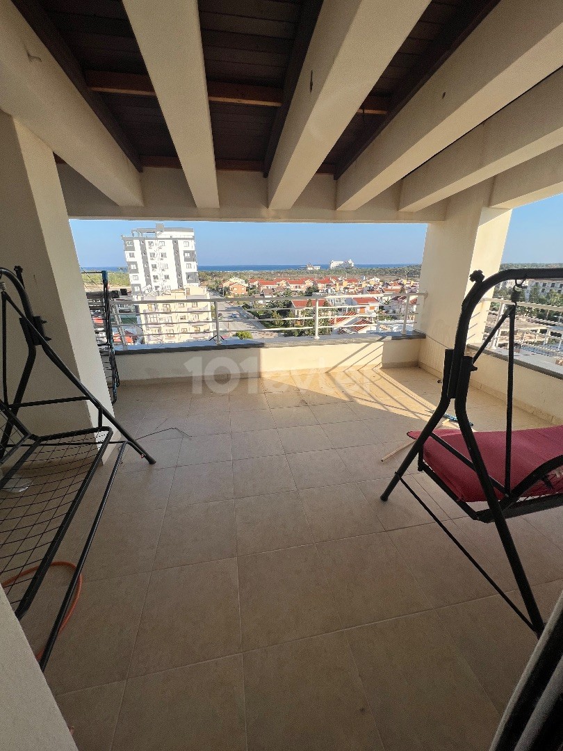 DOPPEL-PENTHOUSE MIT MEERBLICK, KOMPLETT MÖBLIERTES HAUS ZUM VERKAUF IN YENİBOGAZICI