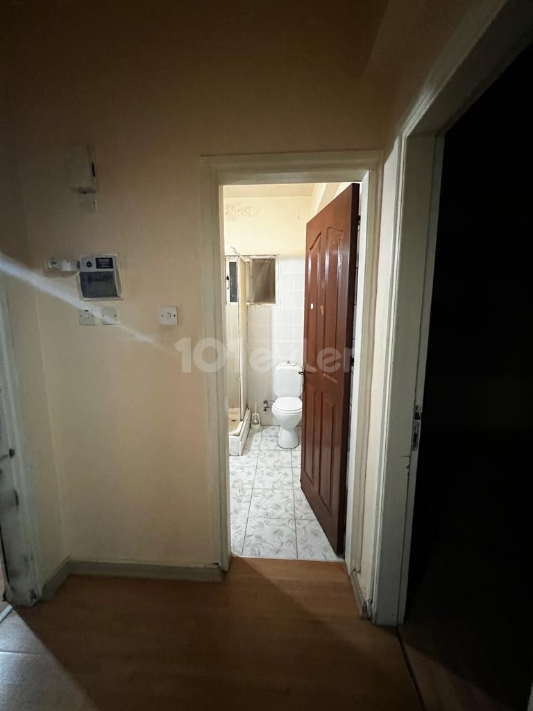 1+1 flat for rent on Salamis street in Famagusta, 5 minutes walking distance from the school ‼️