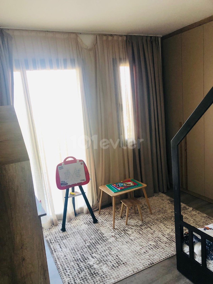 Mağusa Yeniboğaziçi bölgesinde full eşyalı Satılık 2+1 Penthouse ‼️