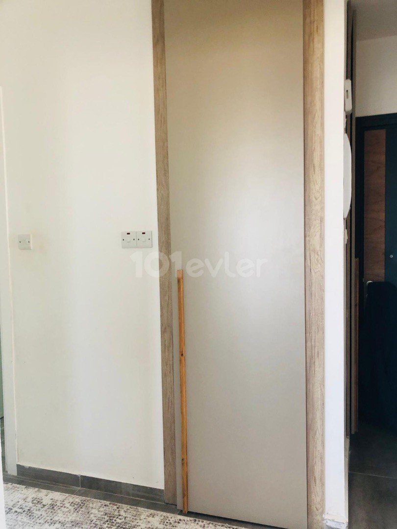 Voll möblierte 2+1 Penthouse zum Verkauf in Famagusta Yeniboğaziçi Bereich ‼️